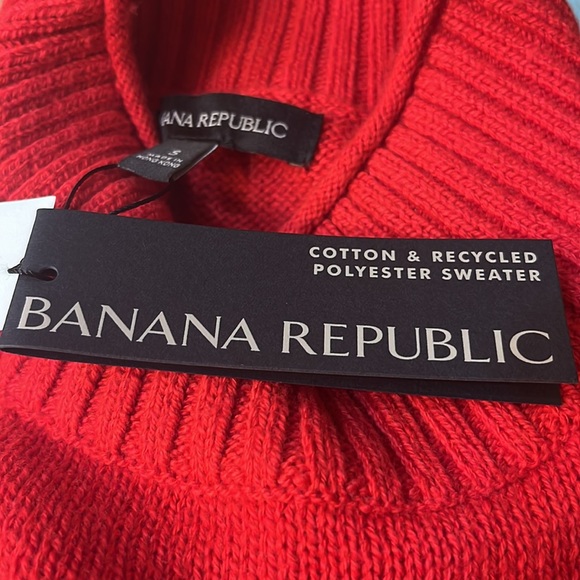 Banana Republic red sweater, size S, NWT. - Picture 8 of 9
